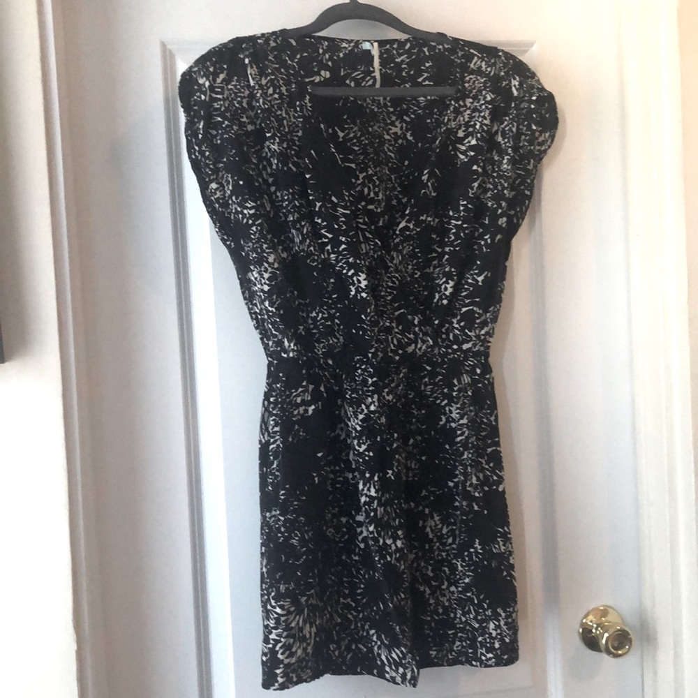 Black/white Kimchi blue cinch waist dress